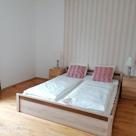 Fukas Apartments Nitra Luaran gambar